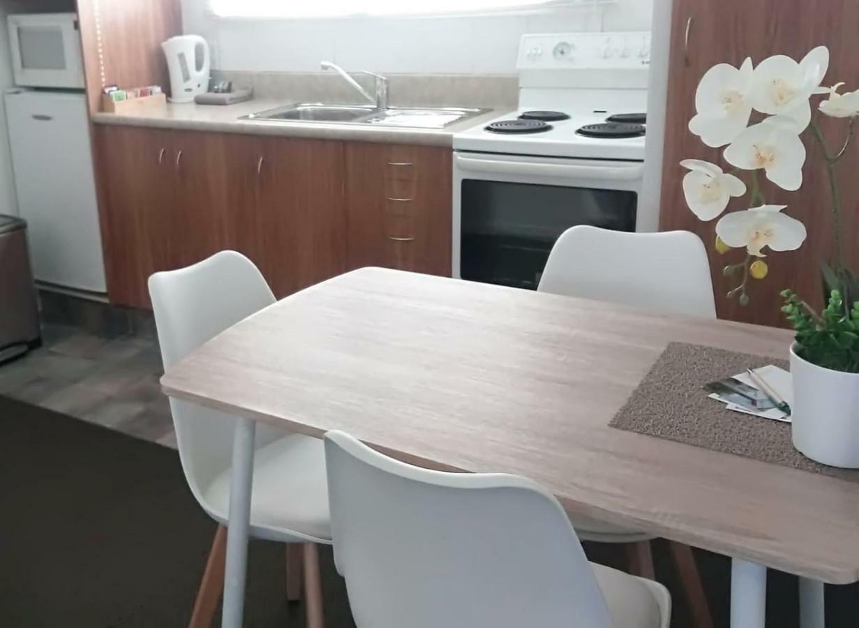 Almond Court Motel อเล็กซานดรา ภายนอก รูปภาพ